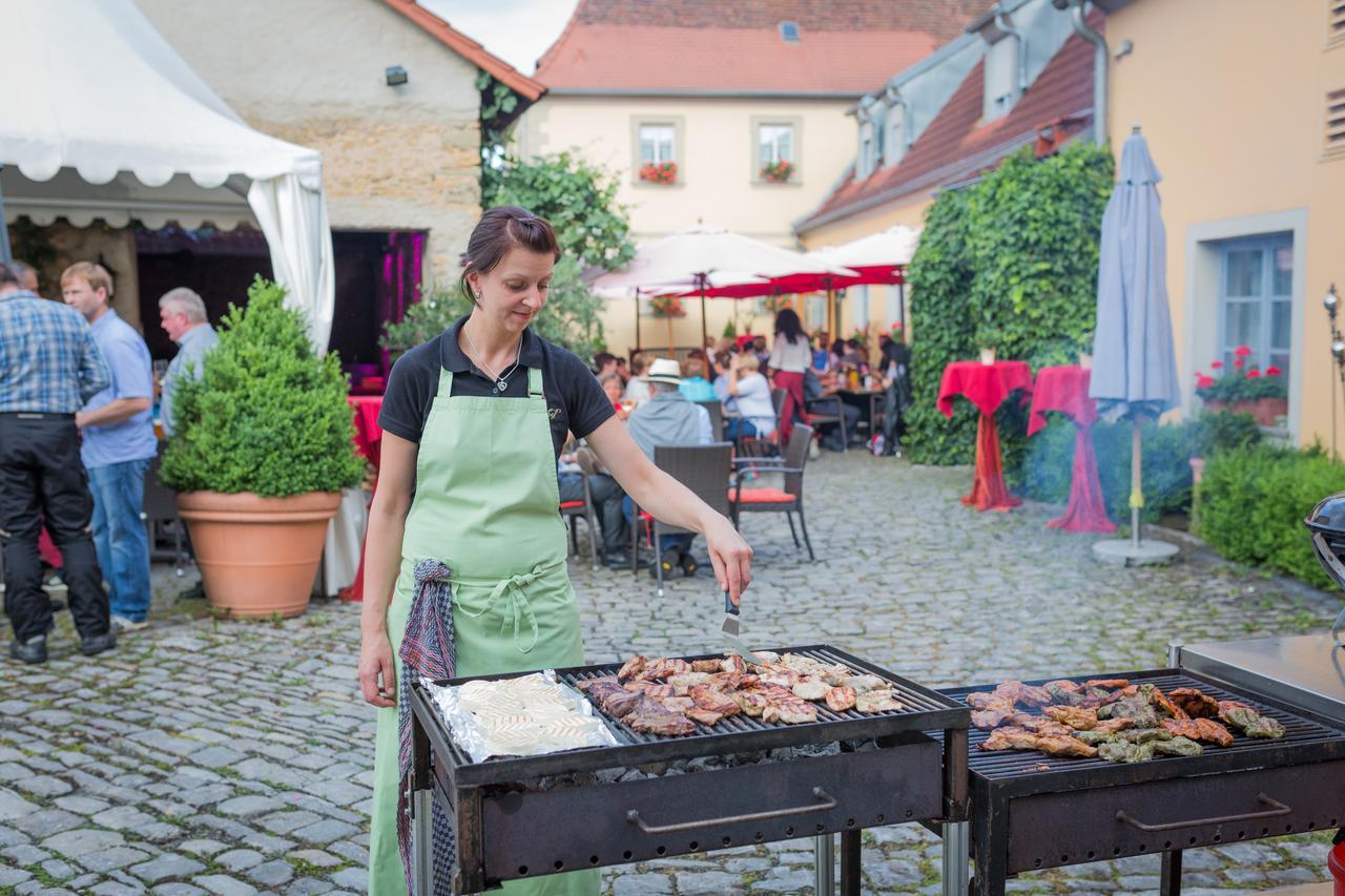 Der Patrizierhof - Weingut Gasthof Hotel - Familie Grebner Grosslangheim Buitenkant foto
